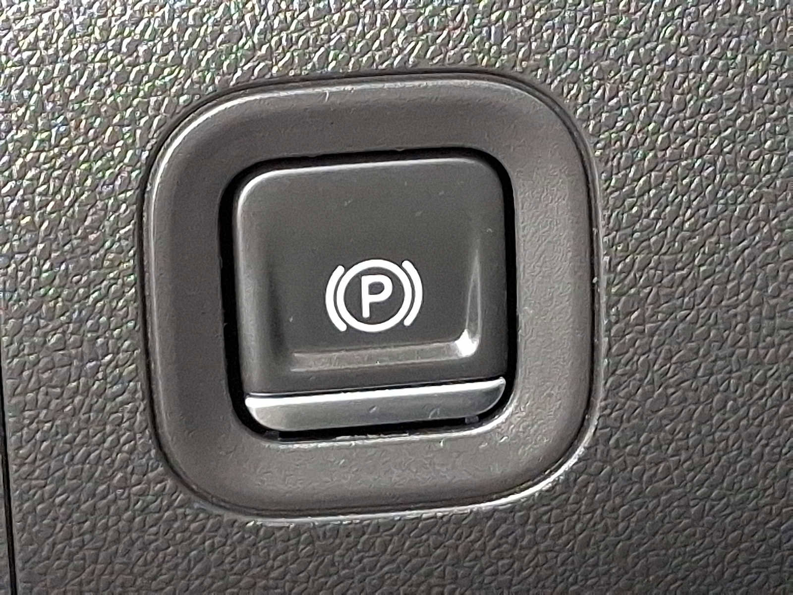 Used 2020 Chevrolet Silverado 1500 Custom Trail Boss w/ Custom Convenience Package image 25