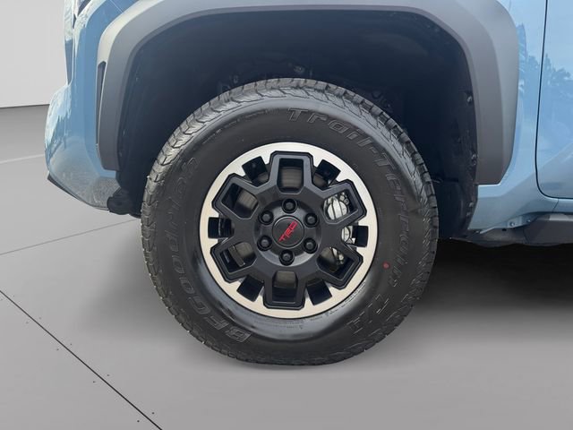 Certified 2026 Toyota Tacoma TRD Off-Road AWD/4WD image 9