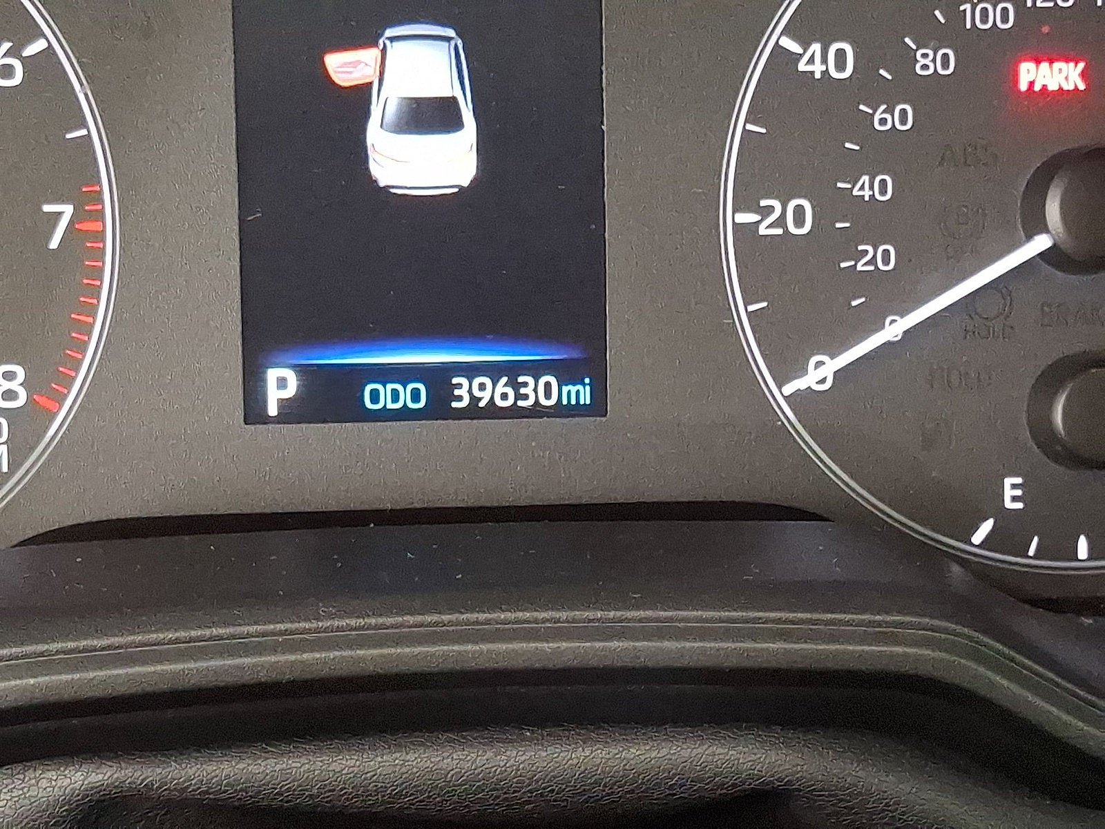 Certified 2025 Toyota Corolla LE FWD image 5