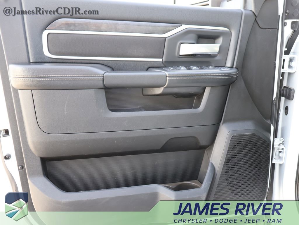 Used 2024 RAM 3500 Big Horn AWD/4WD image 20