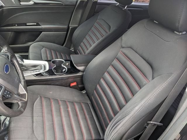 Used 2015 Ford Fusion SE w/ Equipment Group 201A FWD image 12