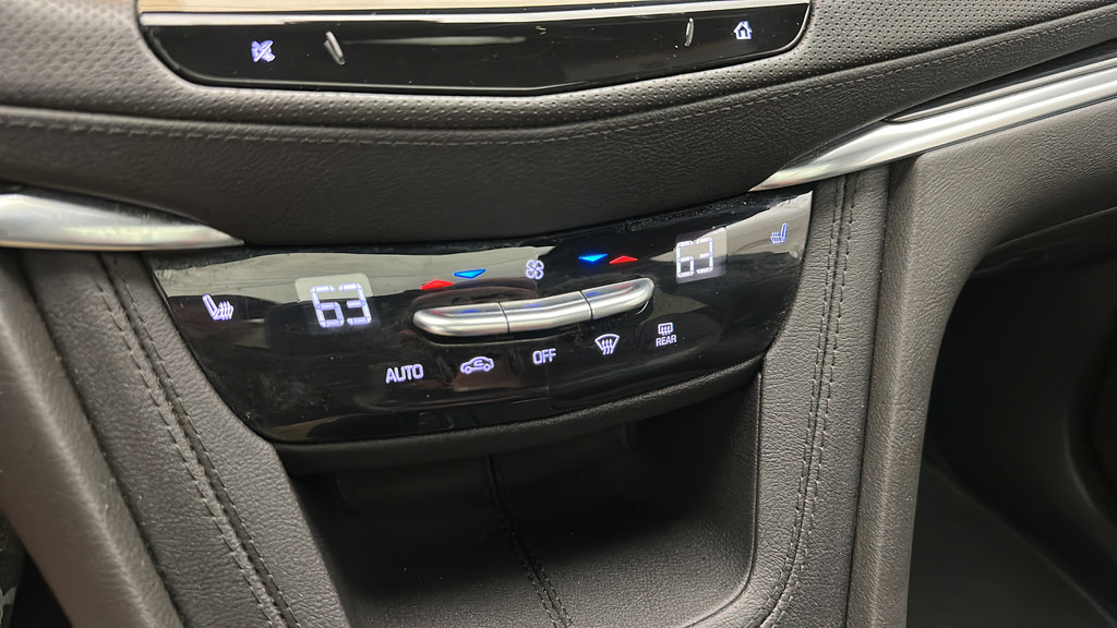 Used 2023 Cadillac XT5 Premium Luxury AWD/4WD image 22