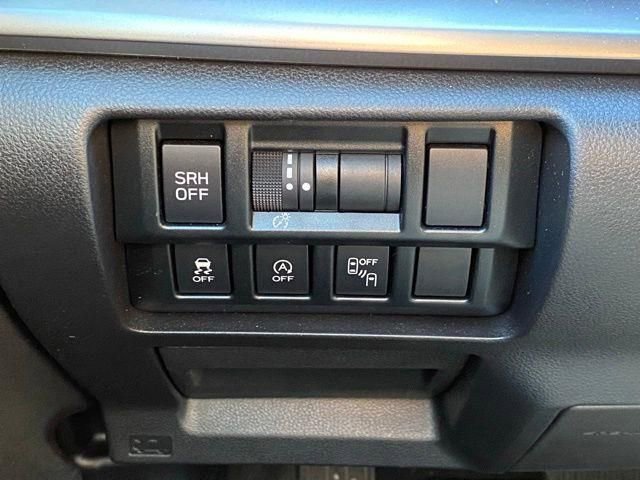 Used 2023 Subaru Crosstrek 2.5i Limited AWD/4WD image 27