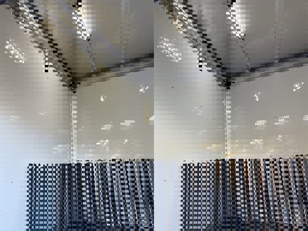 Used 2022 Ford Transit 250 image 31