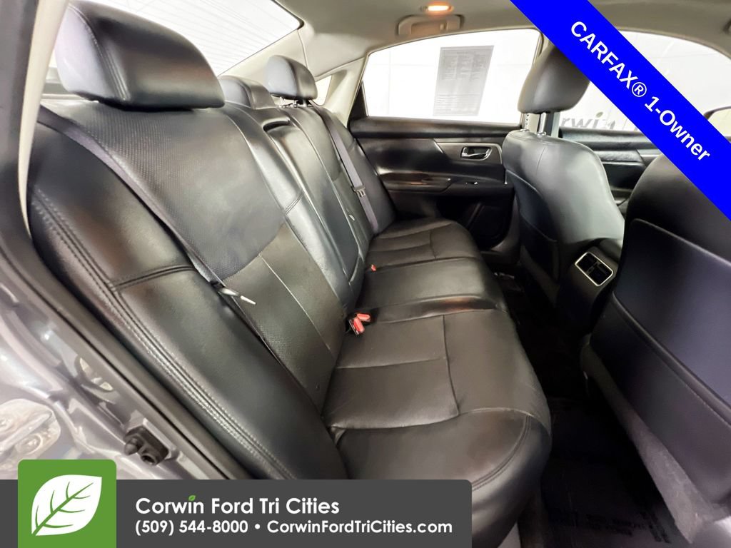 Used 2015 Nissan Altima 3.5 SL FWD image 16