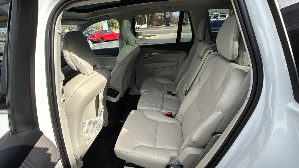 Certified 2024 Volvo XC90 T8 Plus w/ Protection Package Premier AWD/4WD image 11