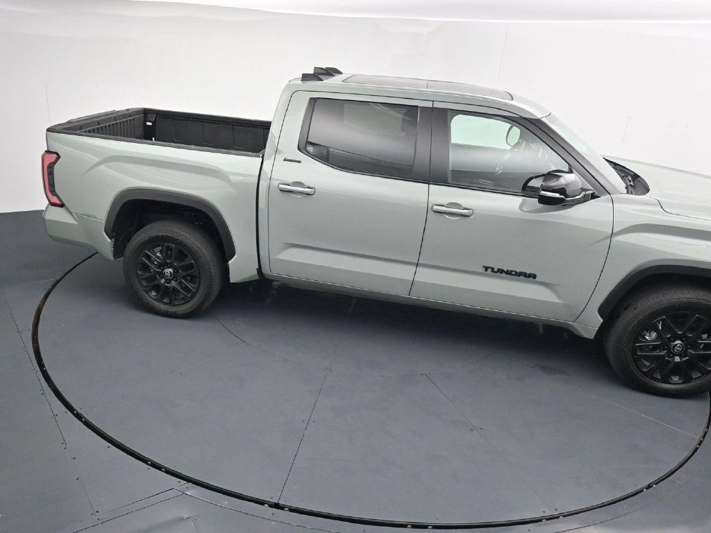 Used 2026 Toyota Tundra Limited AWD/4WD image 17