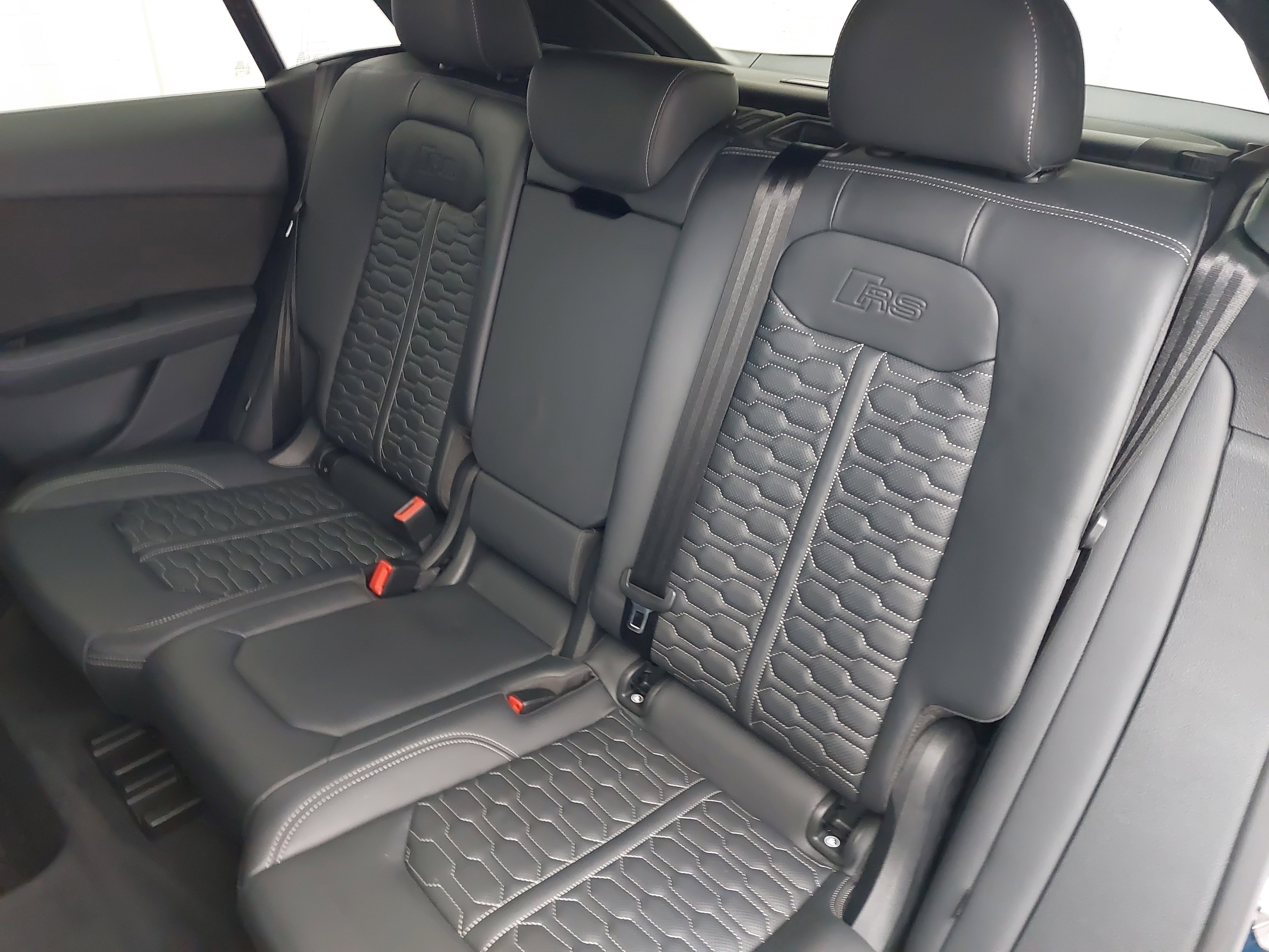 Used 2022 Audi RS Q8 4.0T image 16