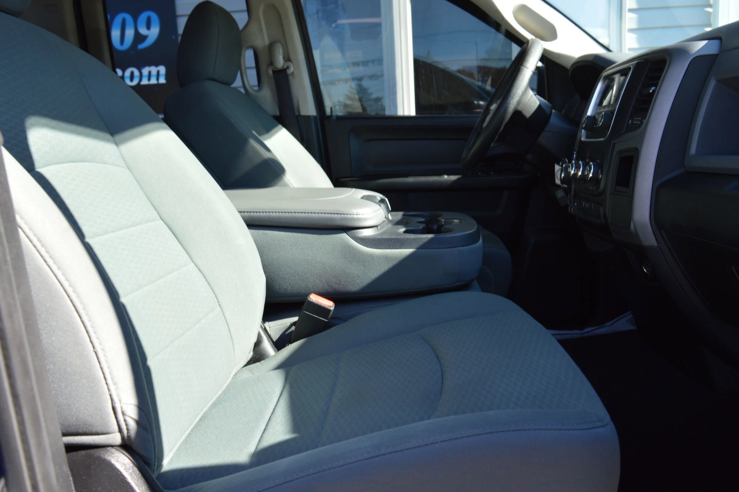 Used 2014 RAM 1500 Express image 20