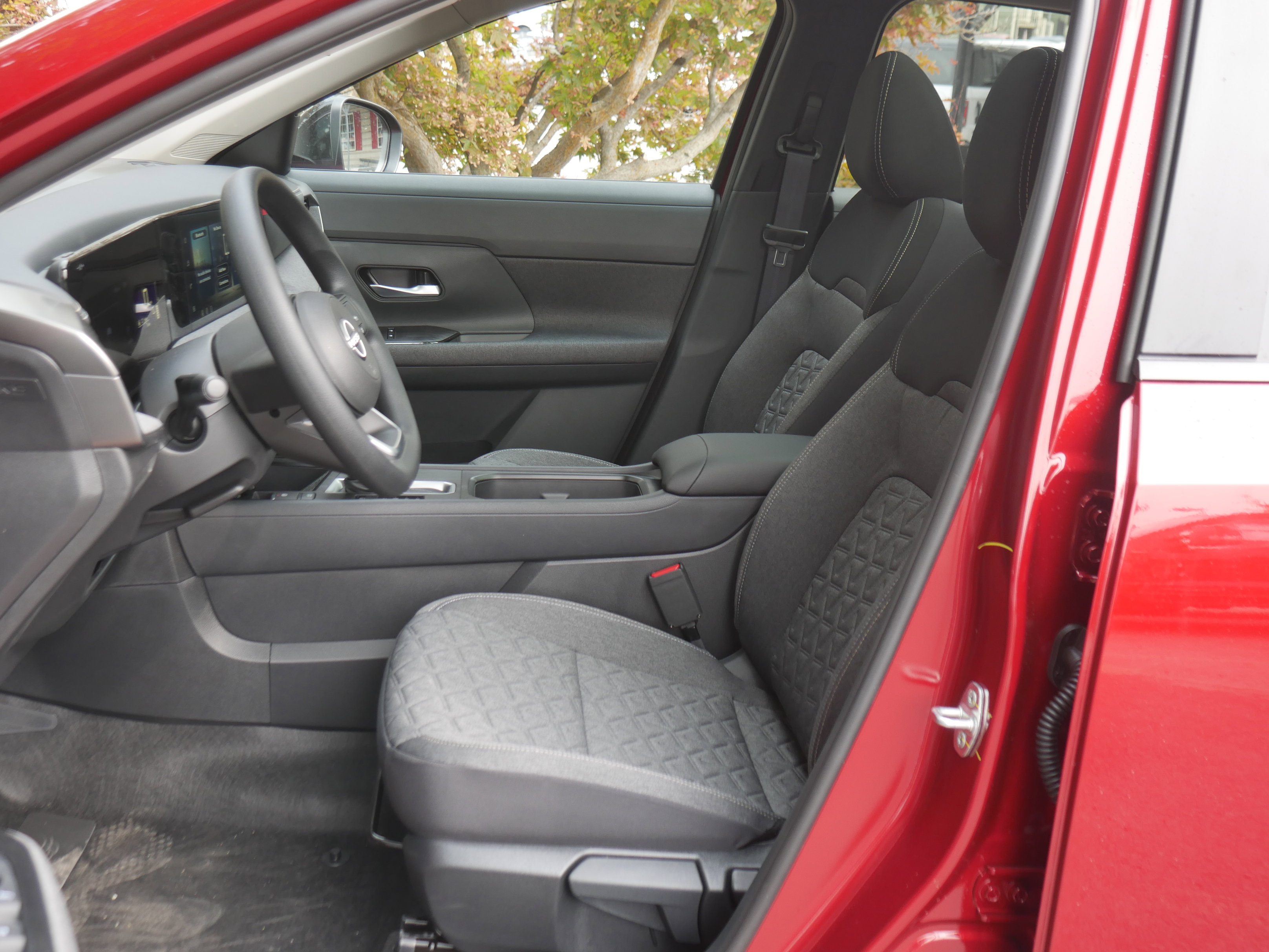 New 2026 Nissan Kicks SV w/ SV Premium Package image 3