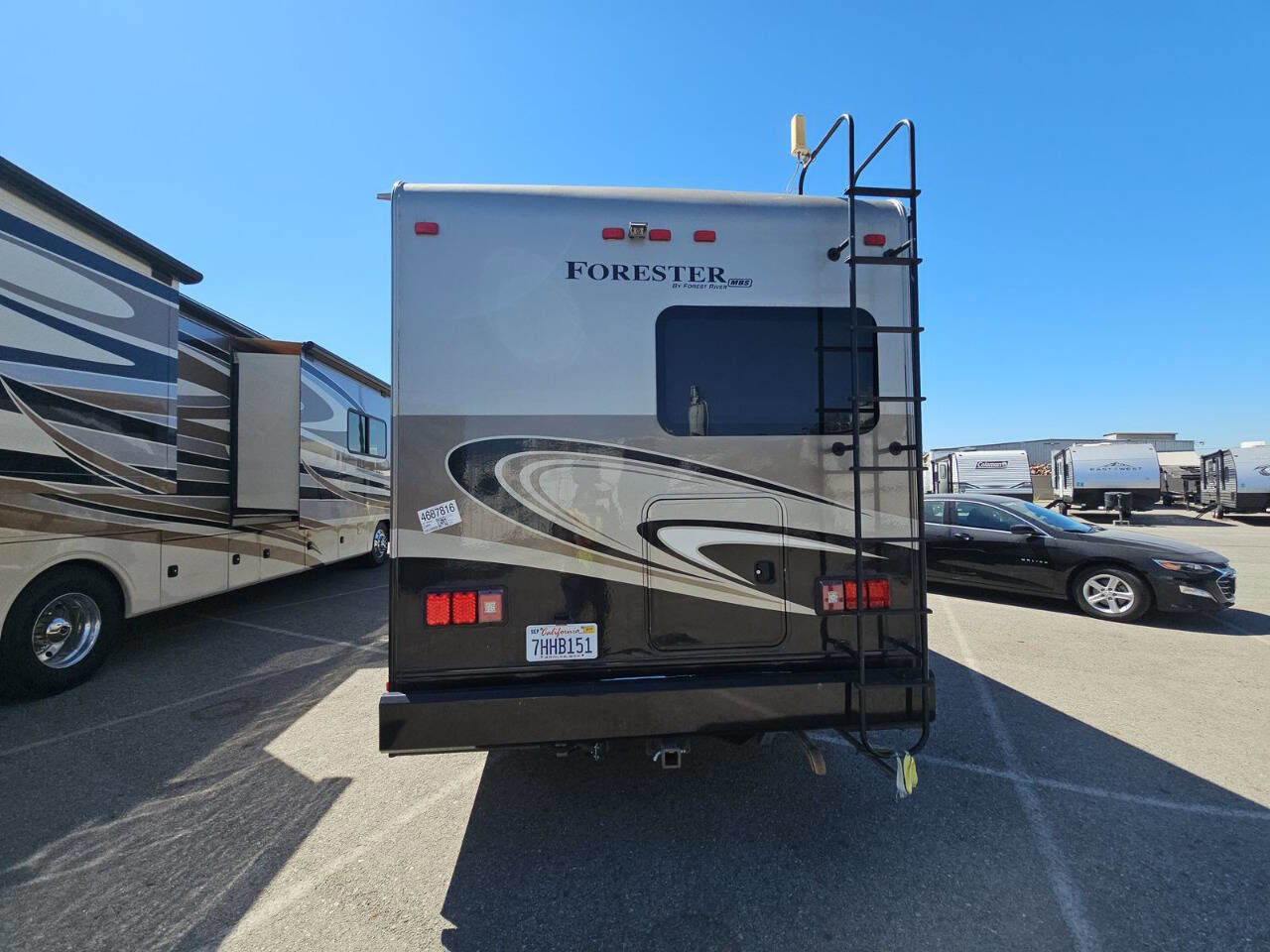 Used 2014 Mercedes-Benz Sprinter 3500 w/ Swivel Seat Package image 5