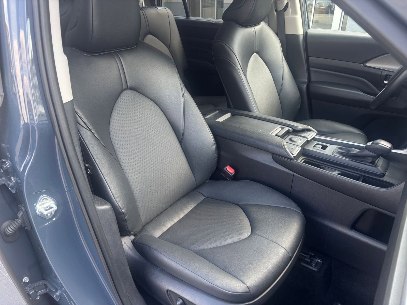 Used 2025 Toyota Grand Highlander FWD image 37