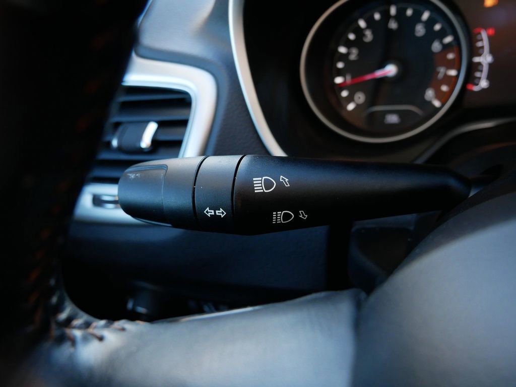 Used 2018 Jeep Compass Latitude w/ Popular Equipment Group image 25