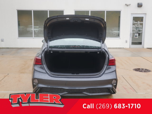 Used 2024 Kia Forte GT-Line FWD image 16
