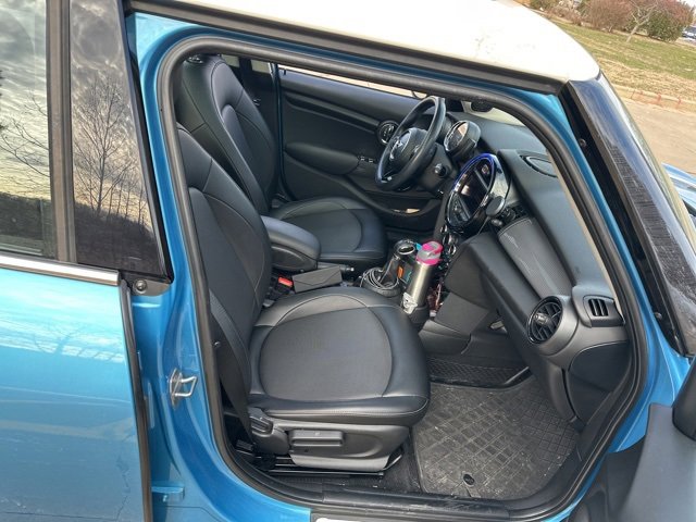 Used 2016 MINI Cooper 4-Door Hardtop image 7