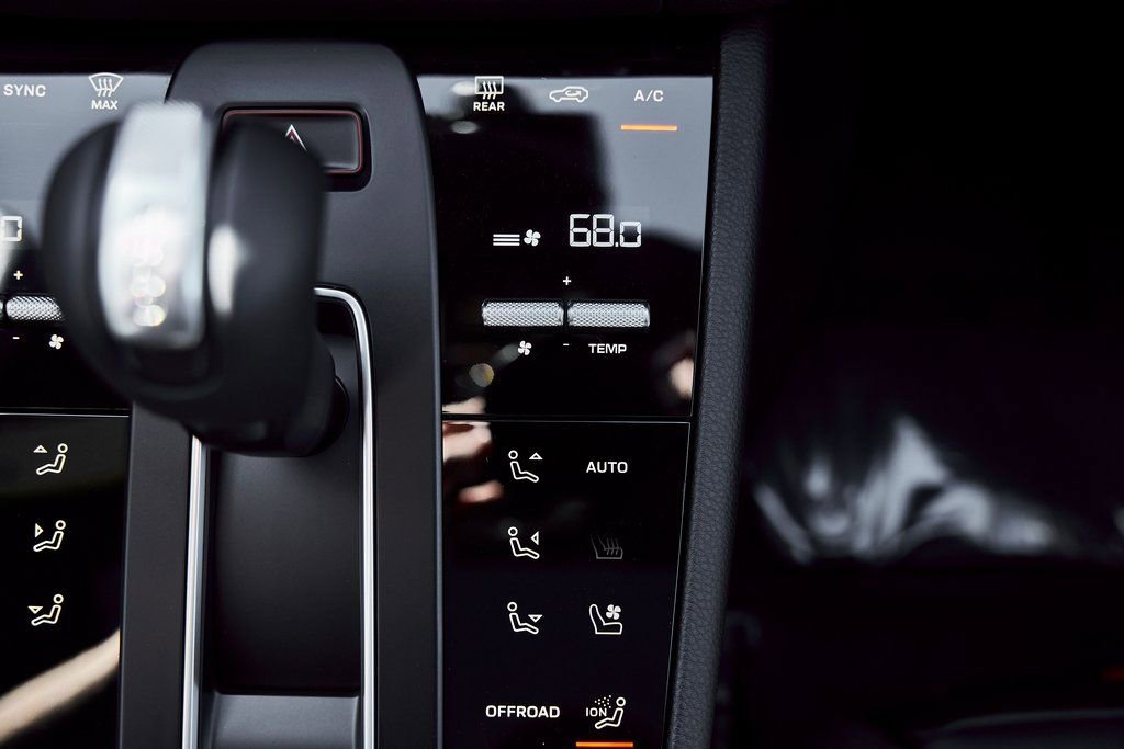 Used 2025 Porsche Macan GTS image 70