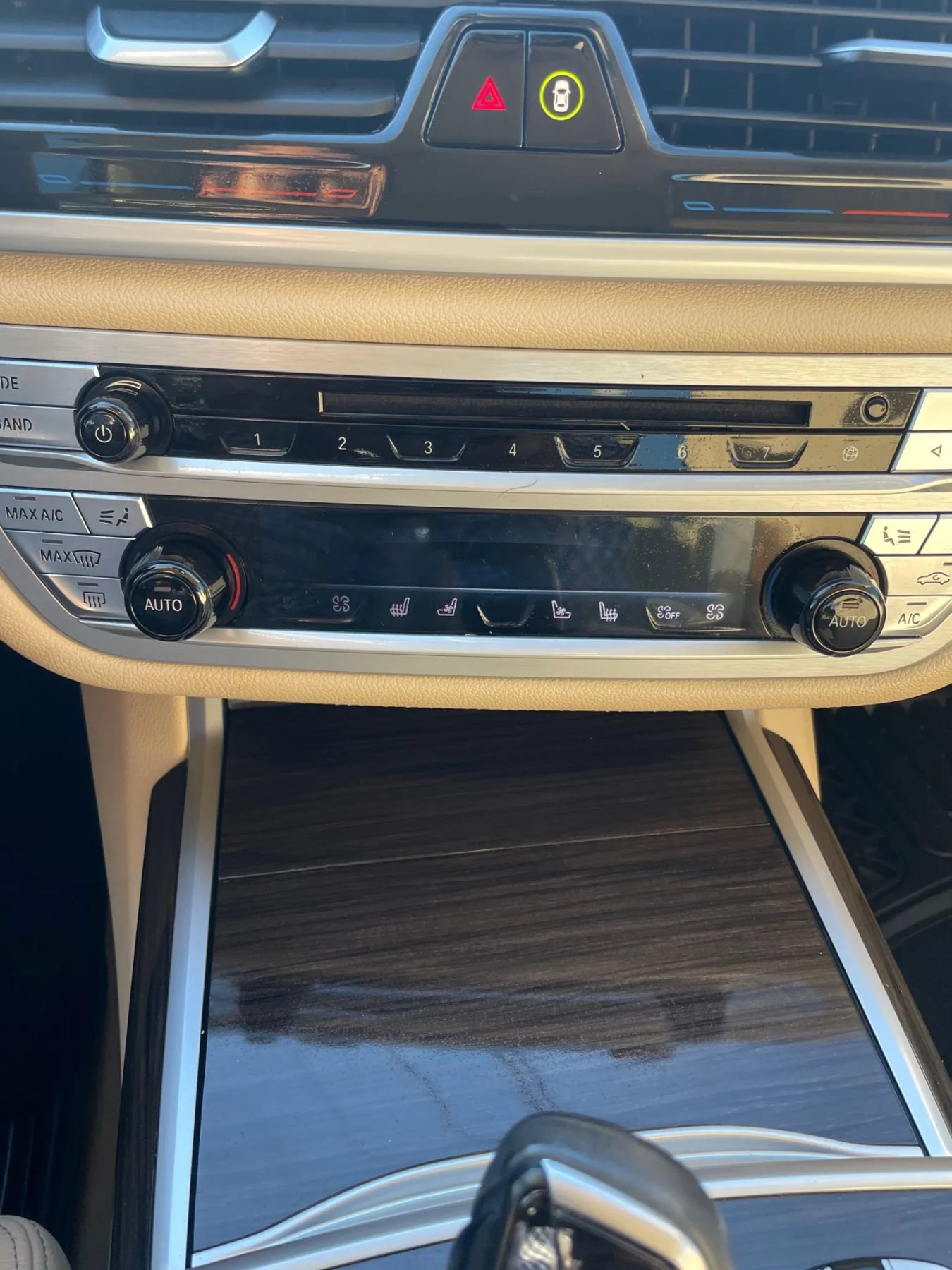Used 2018 BMW 740i RWD image 24