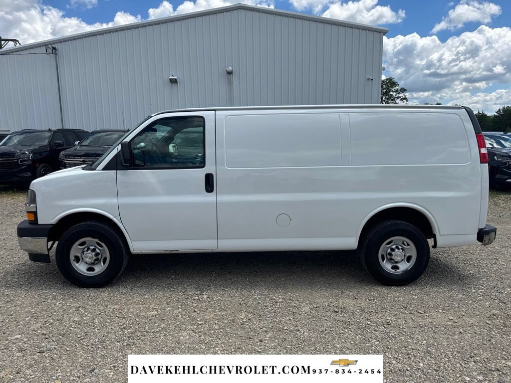 Used 2019 Chevrolet Express 2500 w/ Driver Convenience Package RWD image 3