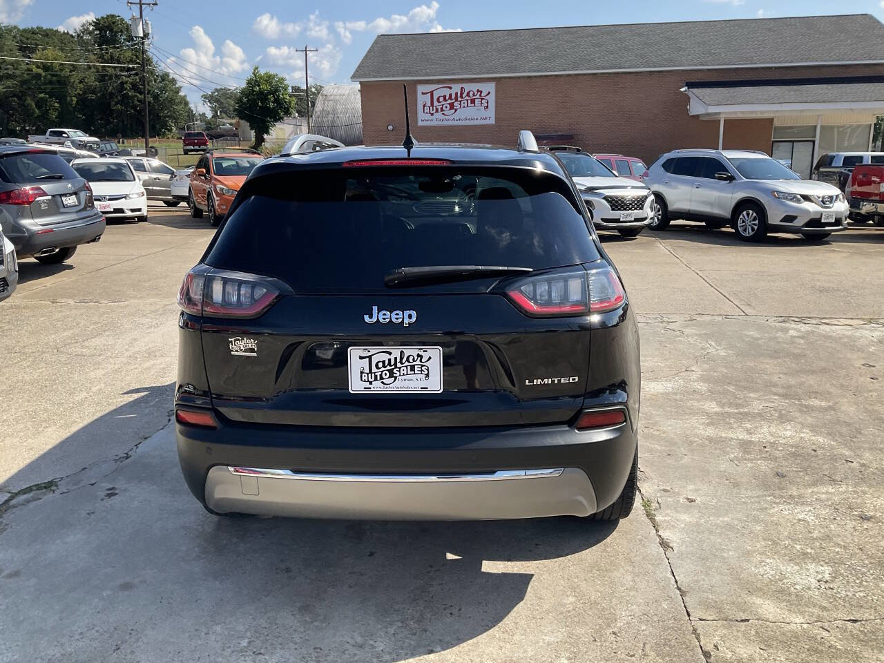 Used 2019 Jeep Cherokee Limited image 4