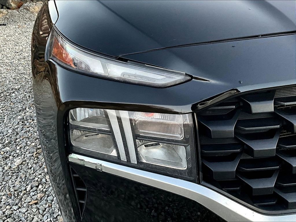 Used 2023 Hyundai Santa Fe SE w/ Cargo Package image 17