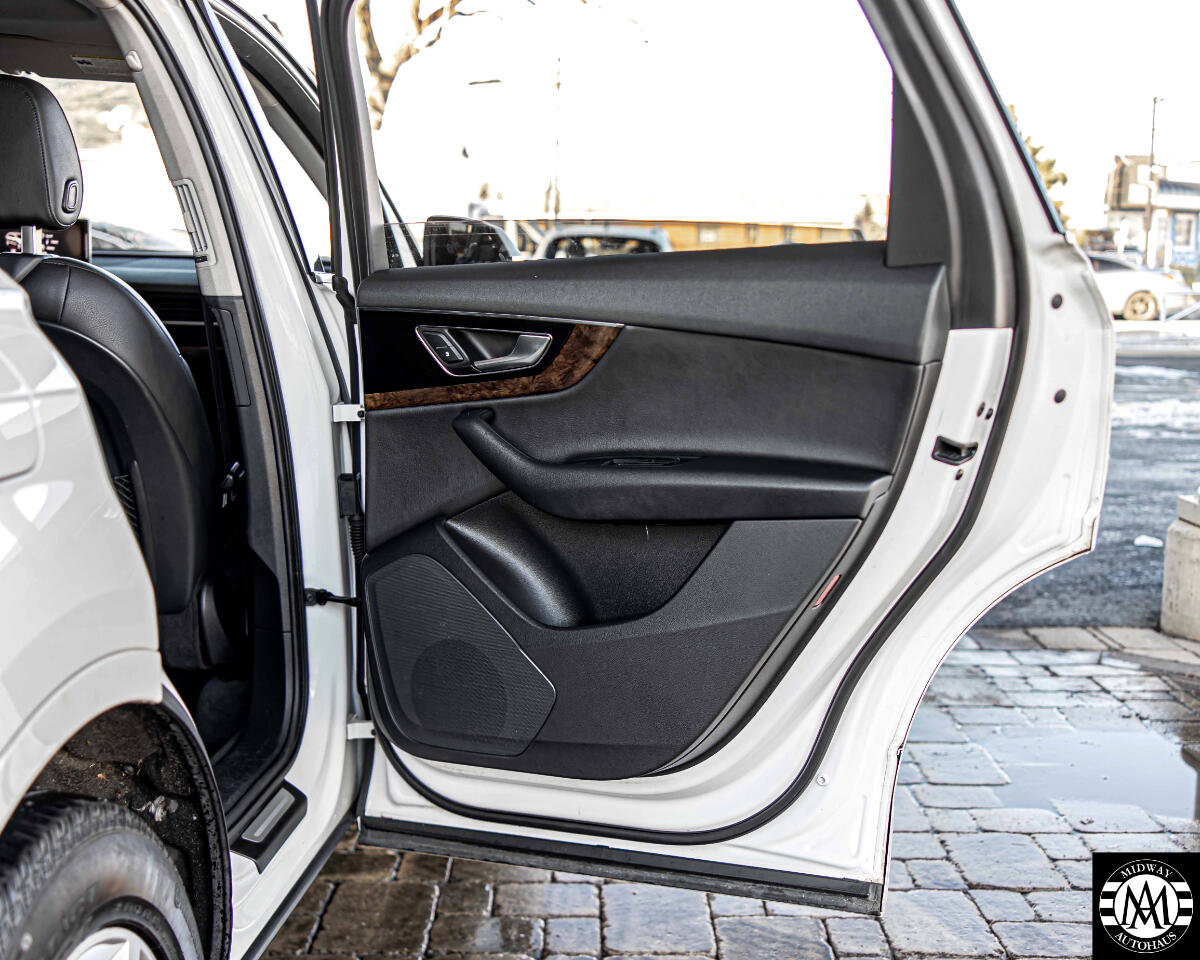 Used 2017 Audi Q7 3.0T Premium Plus image 42