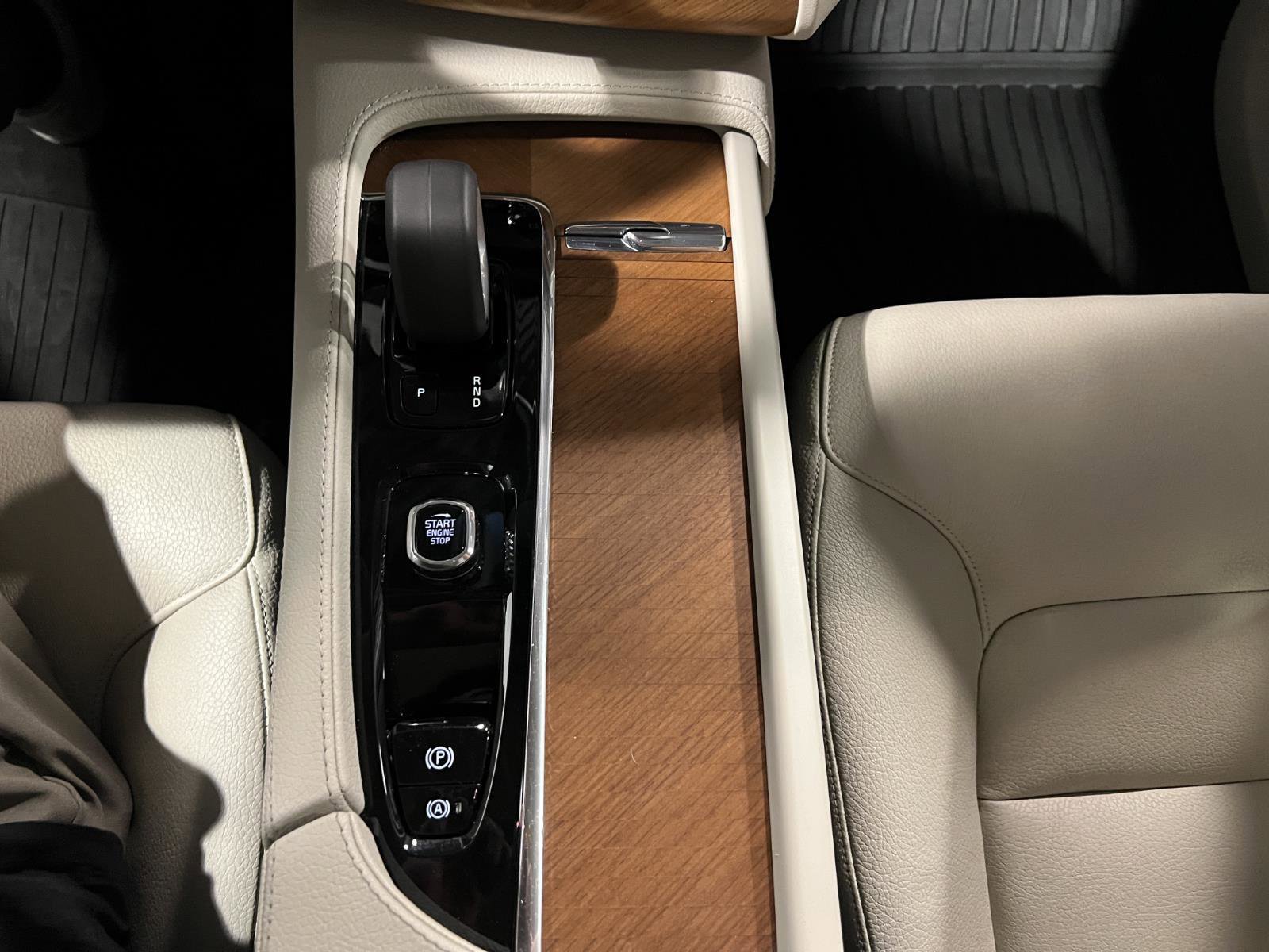 Used 2022 Volvo XC90 T8 Inscription Expression w/ Advanced Package image 20