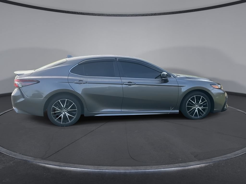 Used 2024 Toyota Camry SE FWD image 9