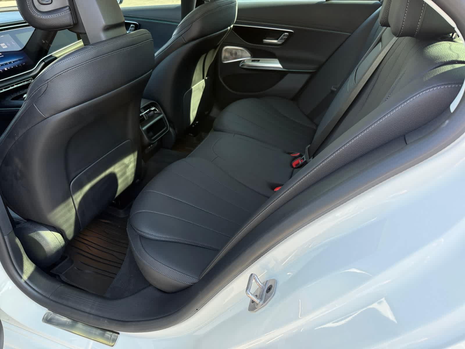 Used 2025 Mercedes-Benz E 350 Sedan image 11