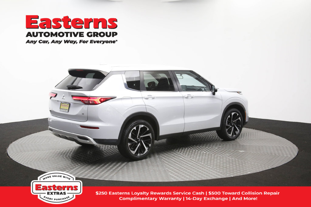 Used 2024 Mitsubishi Outlander SE FWD image 43