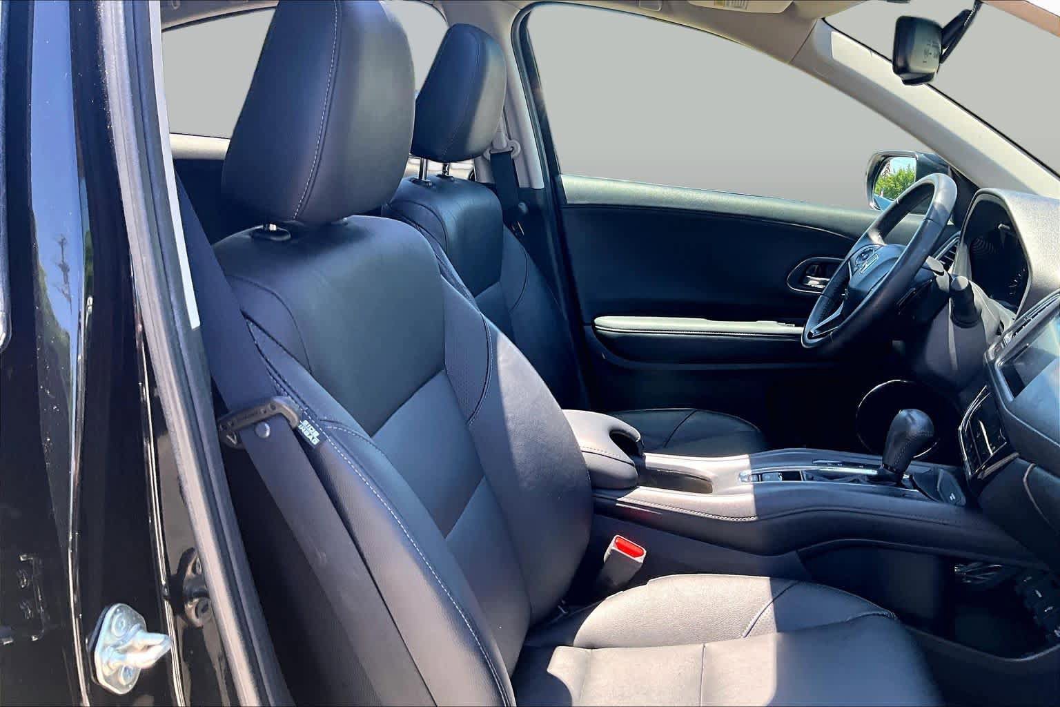Used 2018 Honda HR-V EX-L image 9