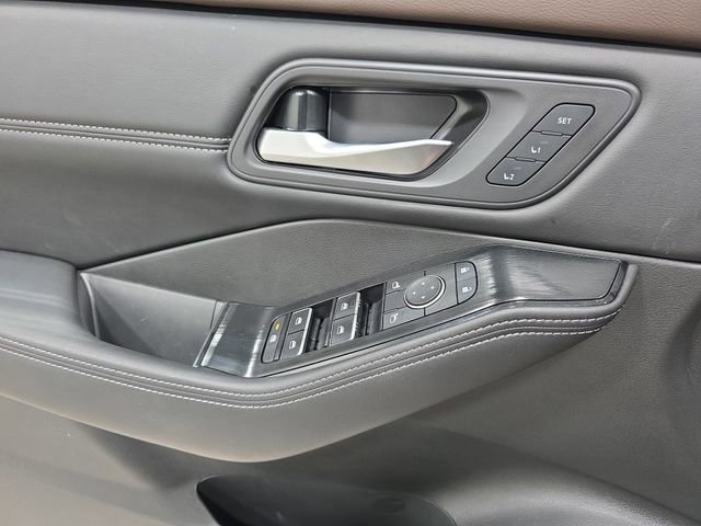 Used 2023 Nissan Rogue SL w/ SL Premium Package AWD/4WD image 28