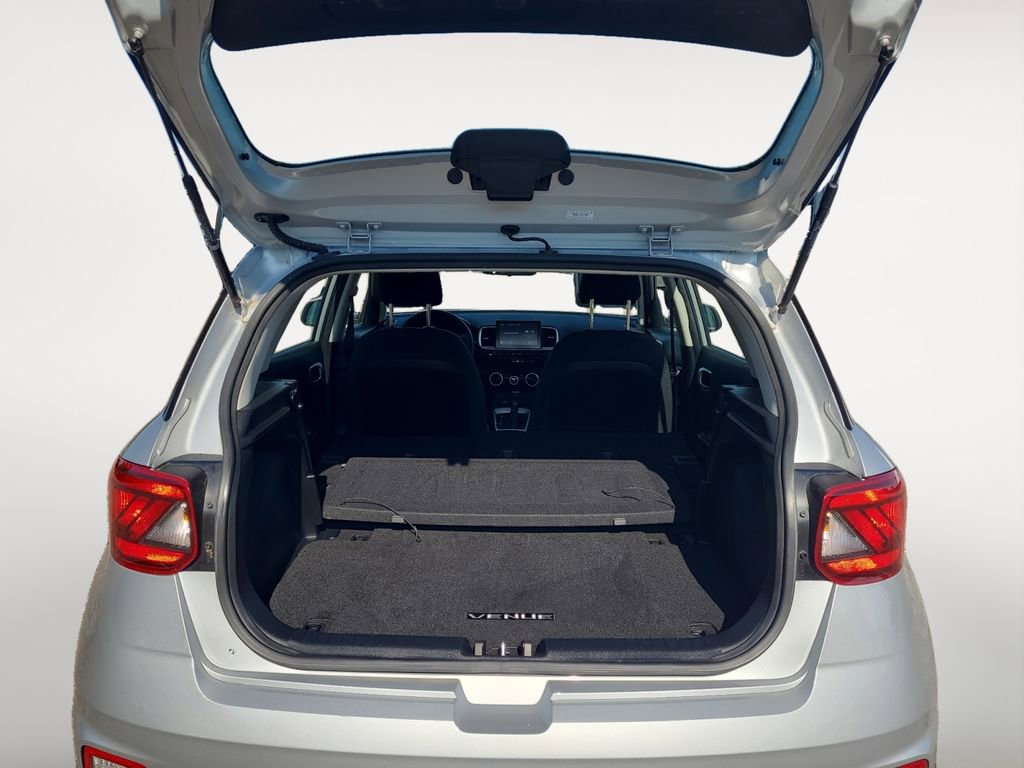 Used 2022 Hyundai Venue SE w/ Cargo Package FWD image 21
