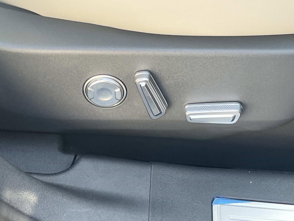 New 2026 Lincoln Nautilus Reserve image 19