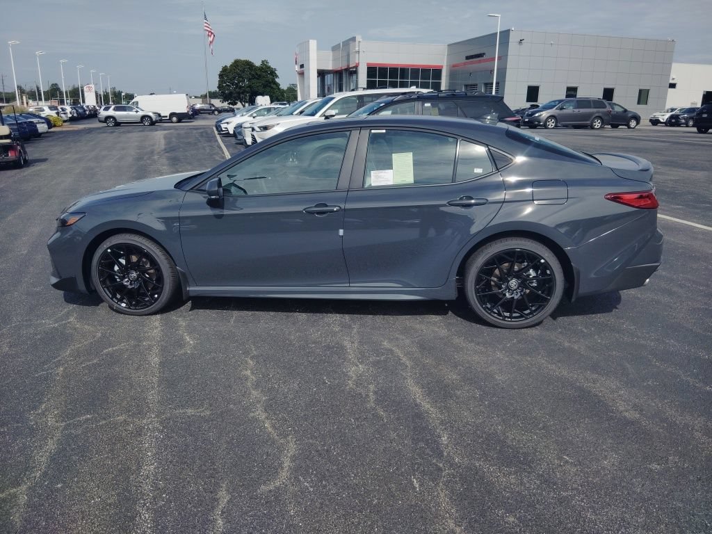 New 2026 Toyota Camry SE w/ Convenience Package AWD/4WD image 4