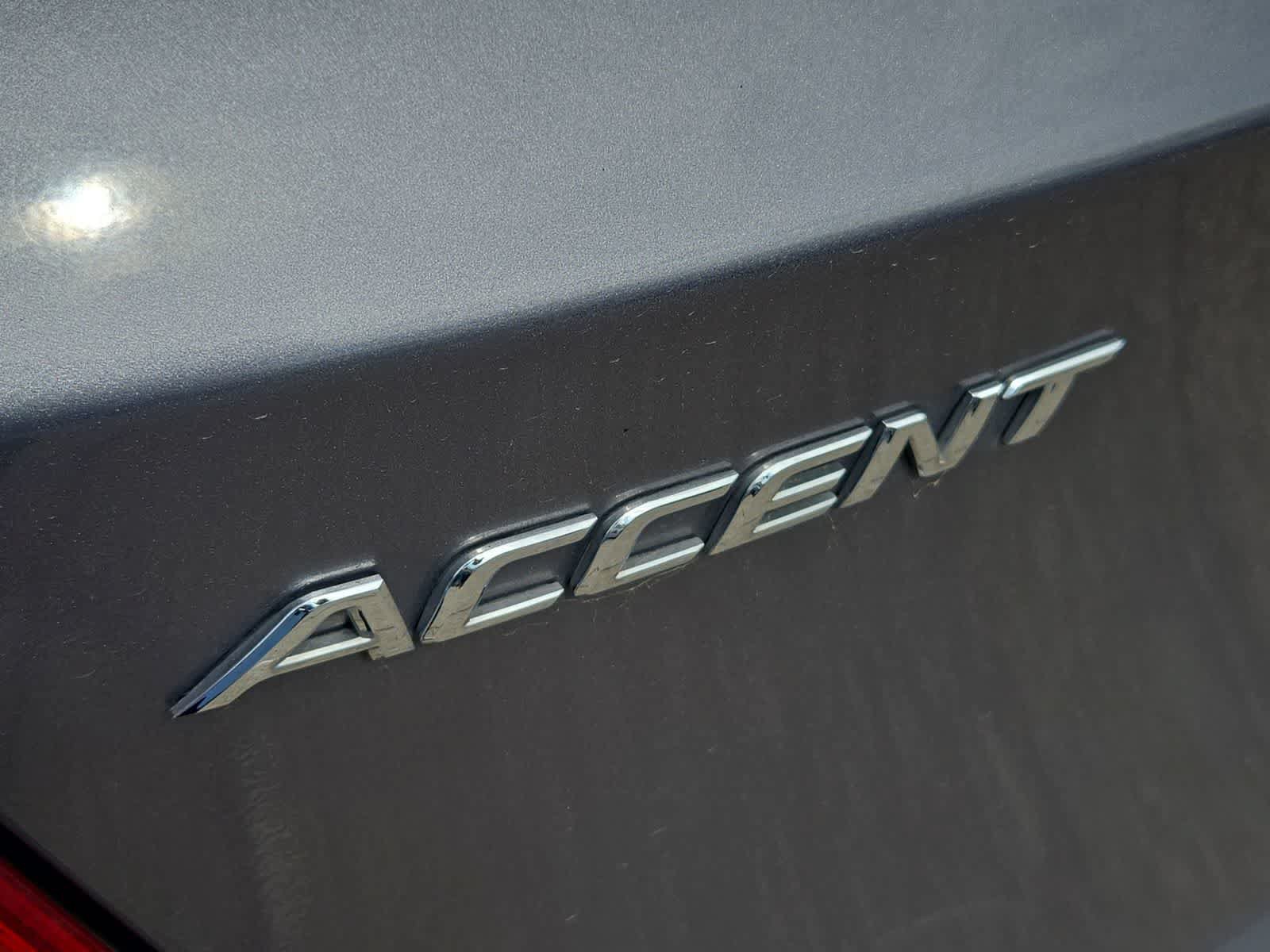 Used 2013 Hyundai Accent SE FWD image 13