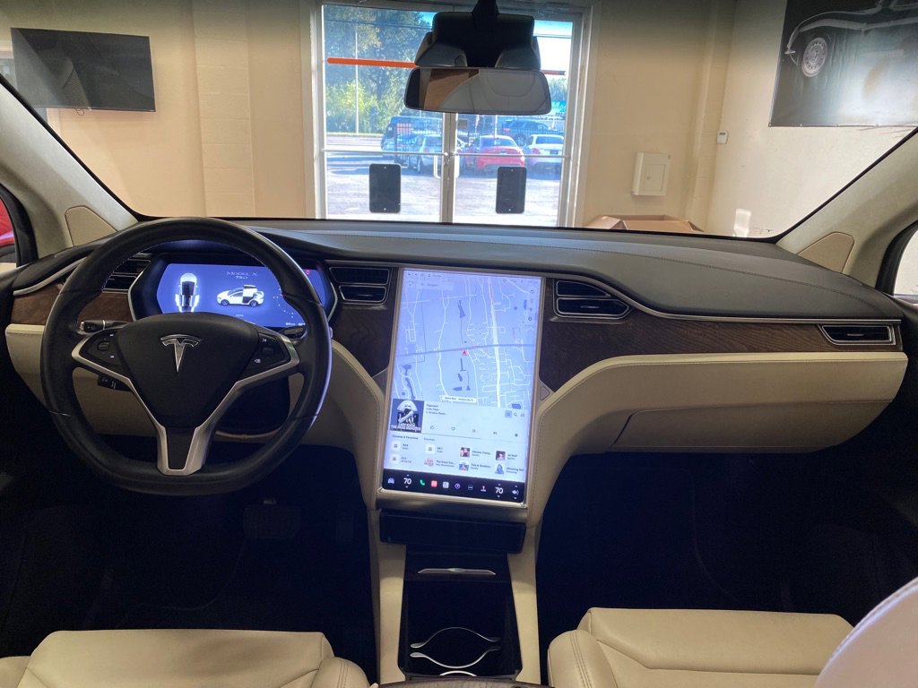 Used 2018 Tesla Model X AWD/4WD image 23