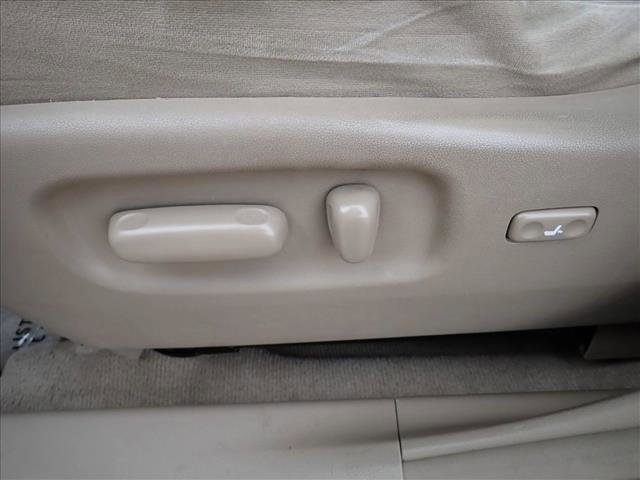 Used 2010 Toyota Highlander 4WD image 12