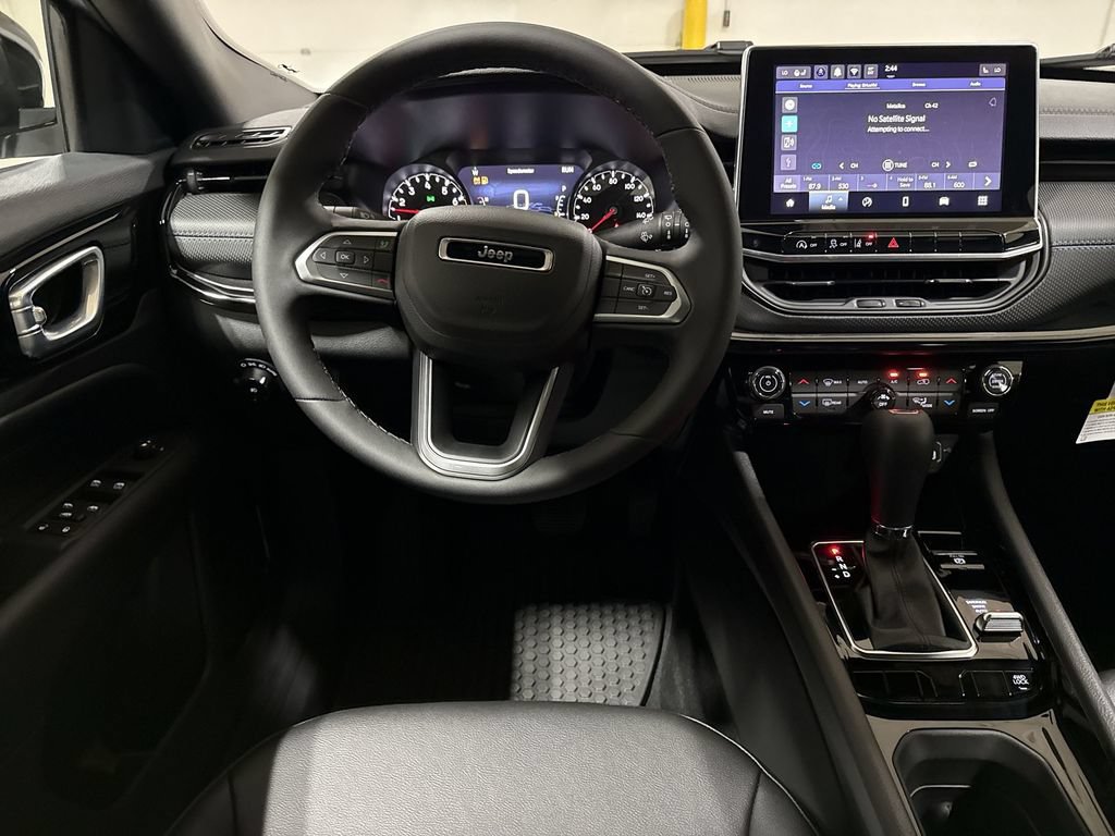 New 2026 Jeep Compass Latitude AWD/4WD image 11