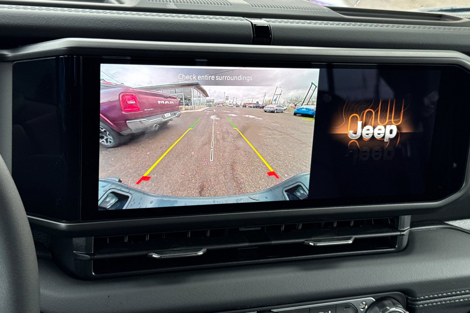 New 2025 Jeep Gladiator High Tide image 16