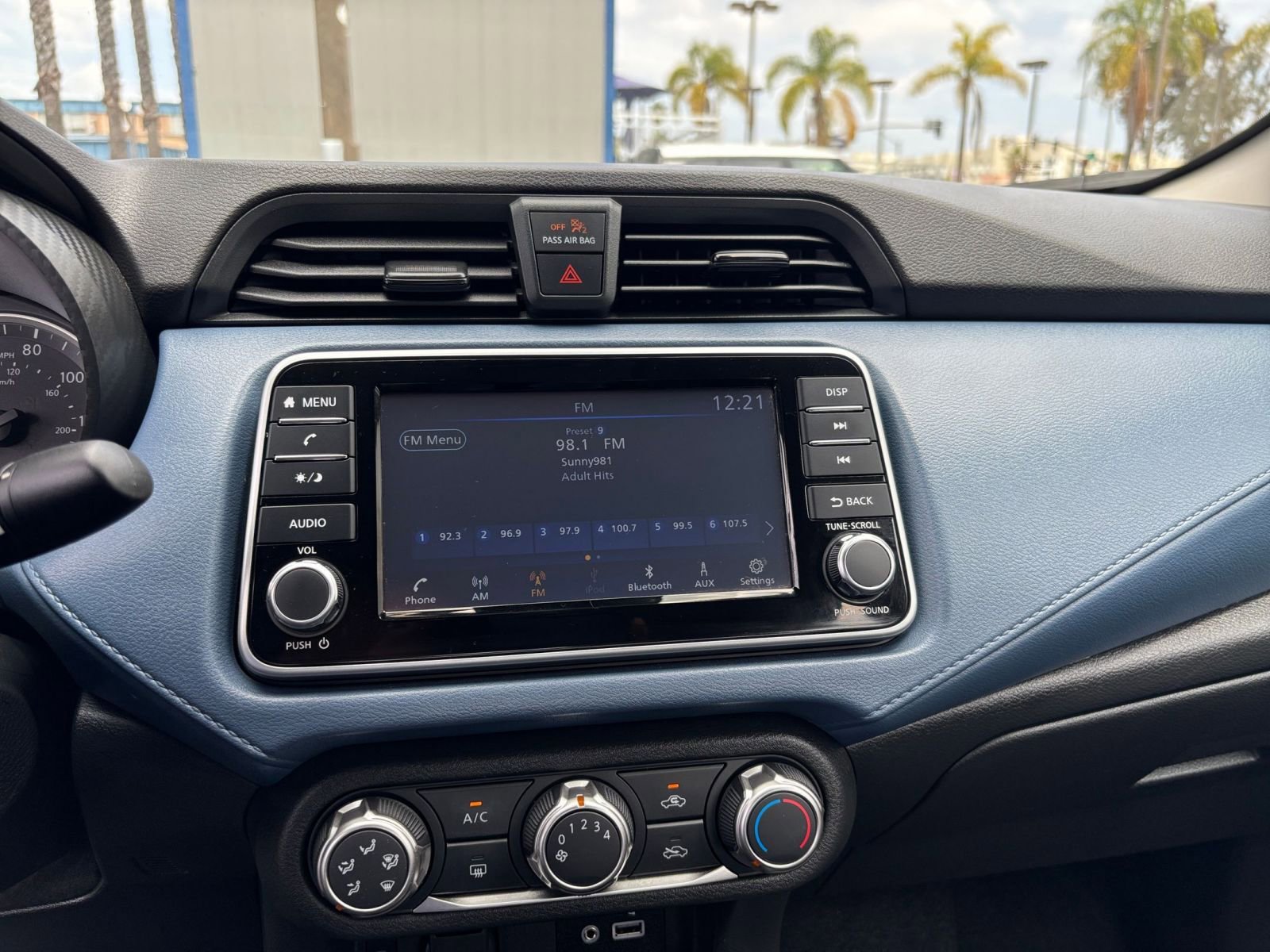 Used 2025 Nissan Versa SV FWD image 20