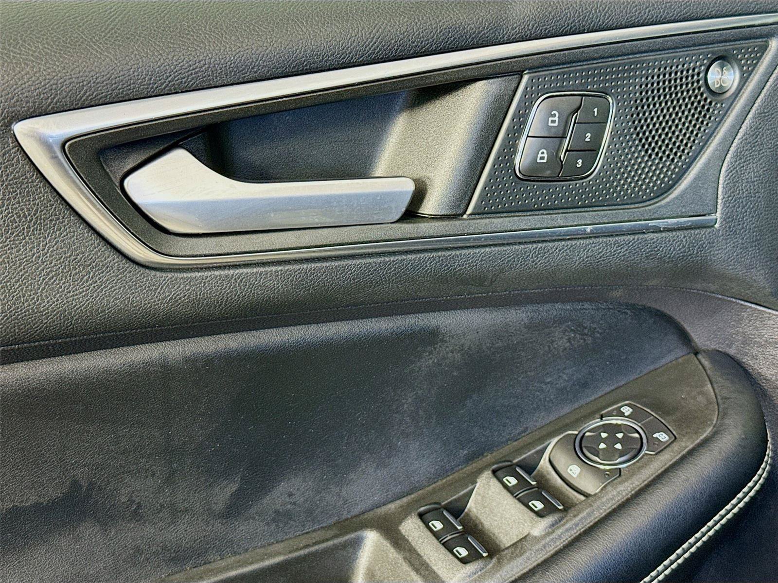 Used 2022 Ford Edge ST w/ Equipment Group 401A AWD/4WD image 19