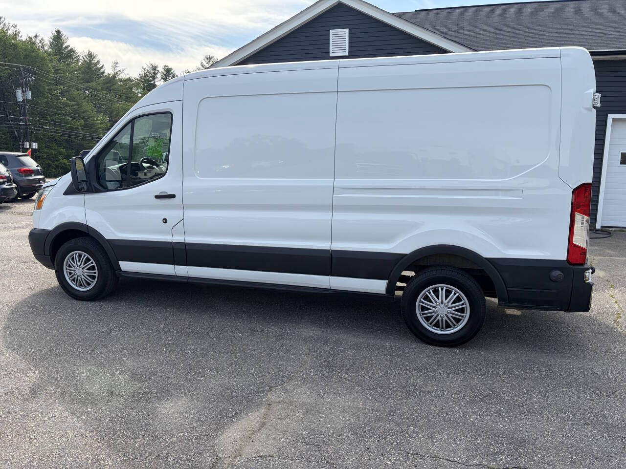 Used 2016 Ford Transit 250 148 Medium Roof w/ Interior Upgrade Package RWD image 4