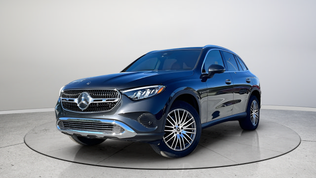 Certified 2026 Mercedes-Benz GLC 300 4MATIC image 3