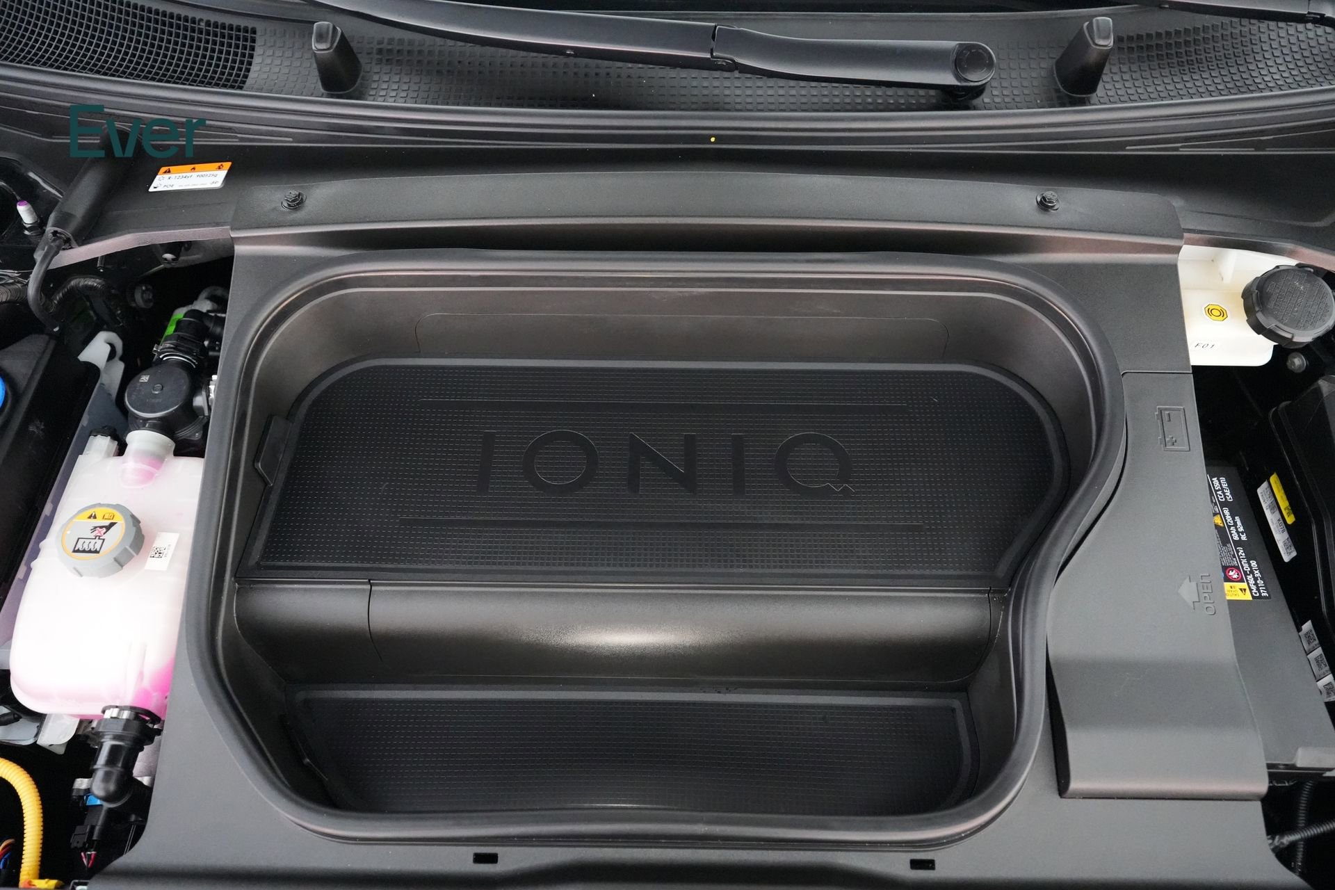 Used 2023 Hyundai Ioniq 6 Limited RWD image 25