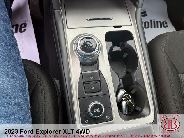 Used 2023 Ford Explorer XLT AWD/4WD image 30