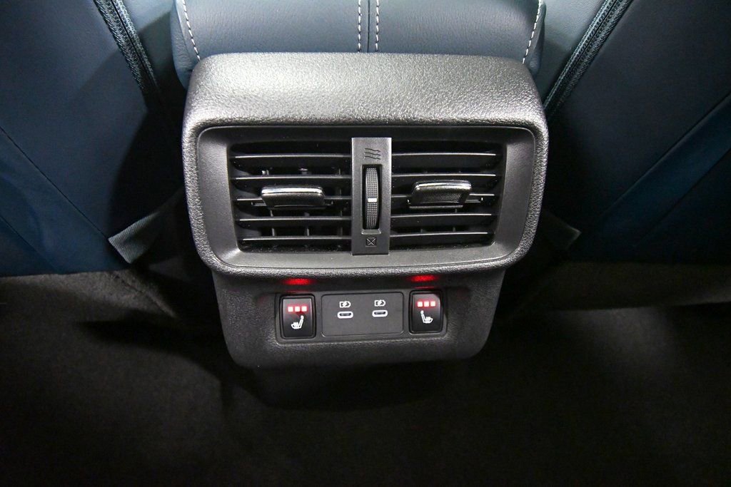Used 2025 Nissan Murano Platinum w/ Cargo Package image 17
