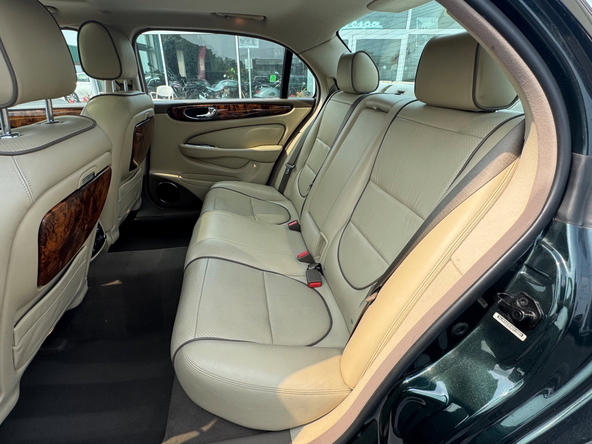 Used 2008 Jaguar XJ8 L image 6