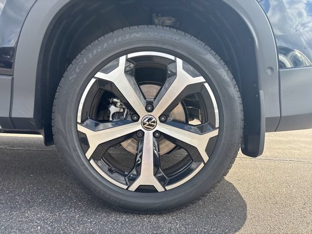New 2026 Volkswagen Tiguan SE AWD/4WD image 13