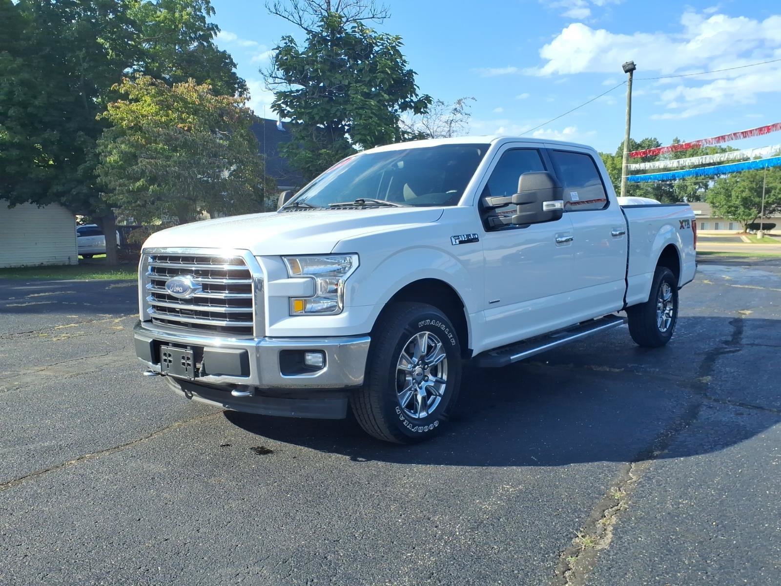 Used 2017 Ford F150 XLT w/ Equipment Group 302A Luxury AWD/4WD image 3