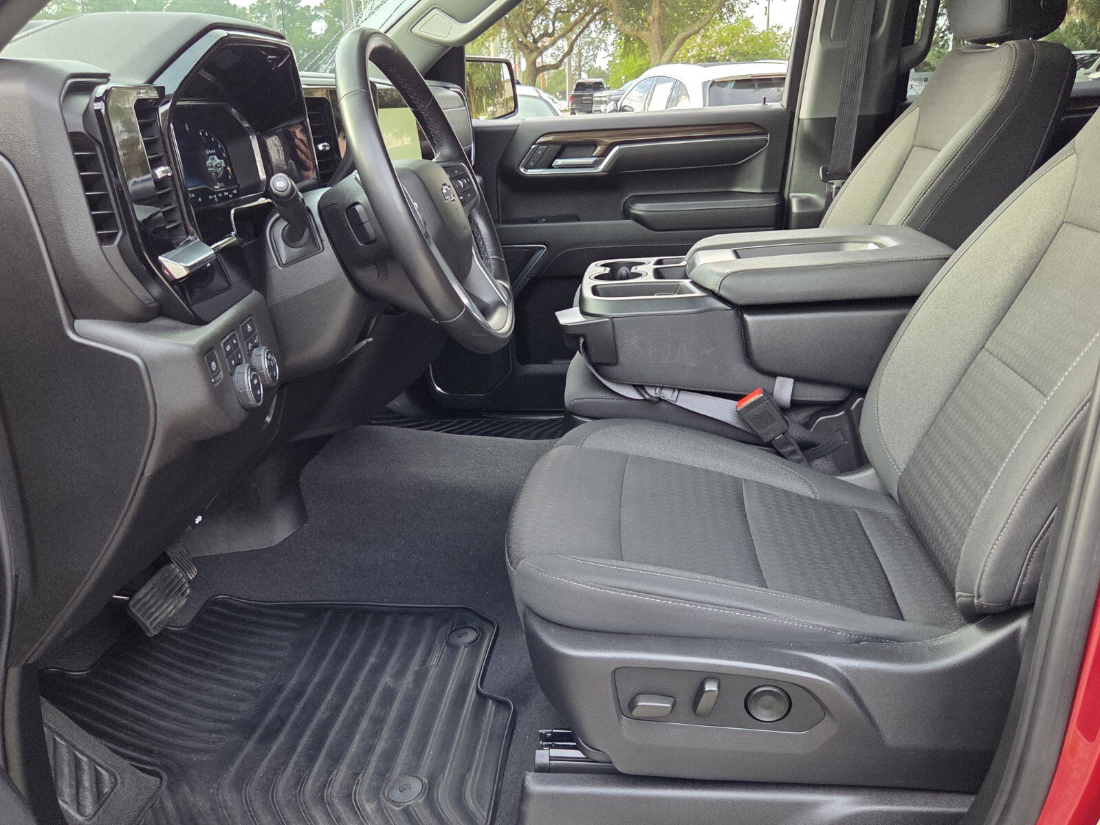 Certified 2024 Chevrolet Silverado 1500 RST w/ Z71 Off-Road Package AWD/4WD image 13